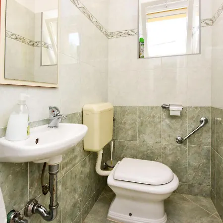 Holiday home Holiday Klarina - Ipc142 *
