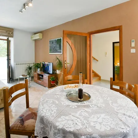 Holiday home Holiday Klarina - Ipc142