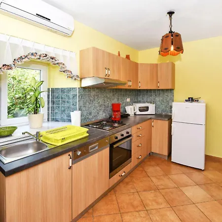בית נופש Holiday Klarina - Ipc142 Pićan